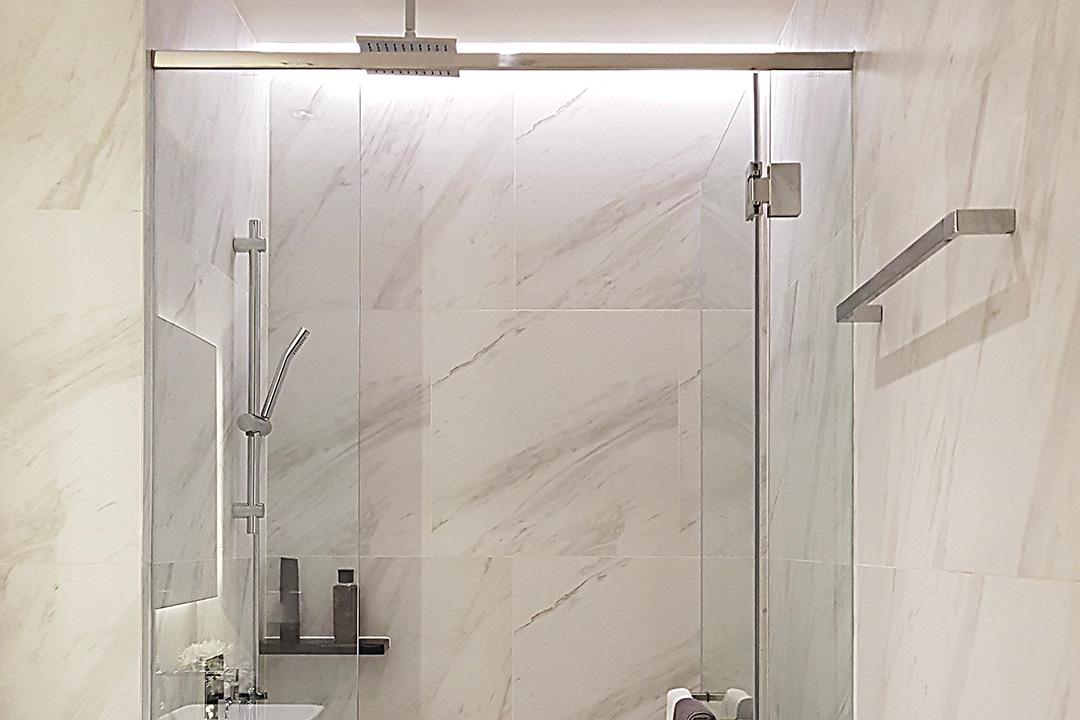 frameless-shower