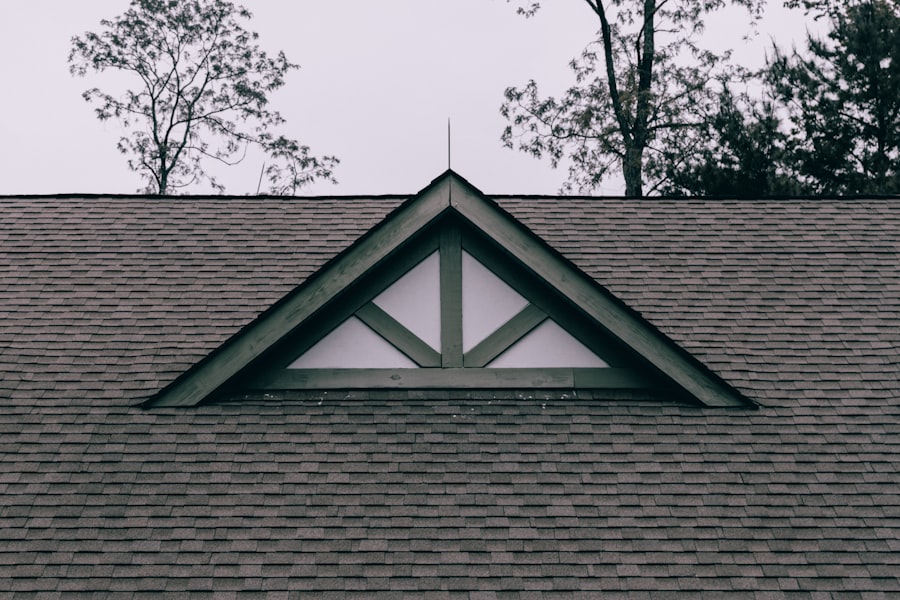 Charcoal Shingles on a Contemporary Ranch
