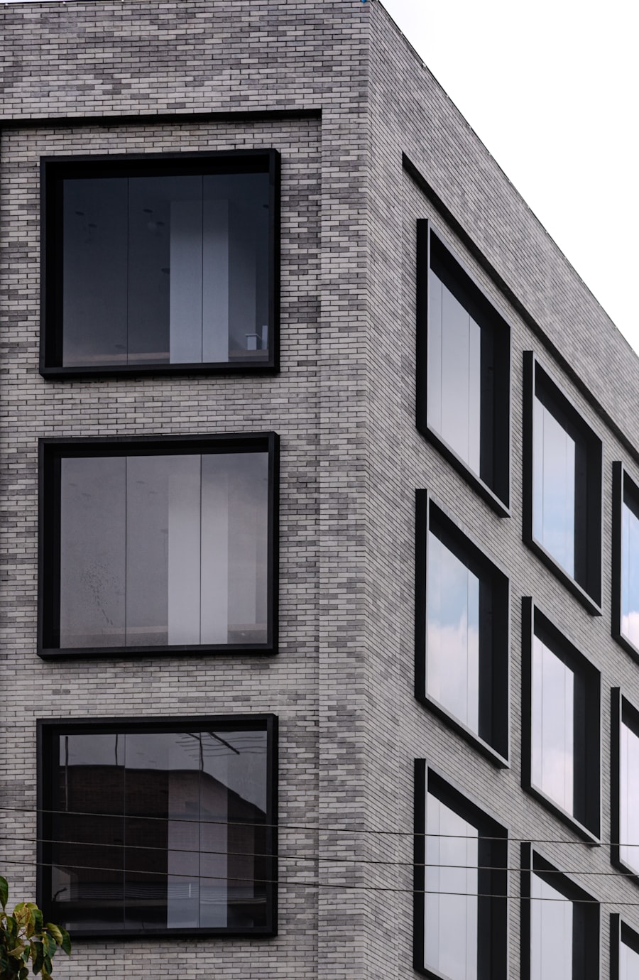Black Aluminum Frames: The Three-Year Trend That Is Not Slowing